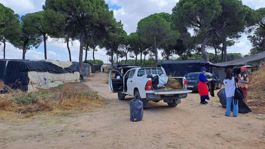 El plan de la Junta para acabar con los asentamientos chabolistas de Huelva y Almería estará listo en seis meses