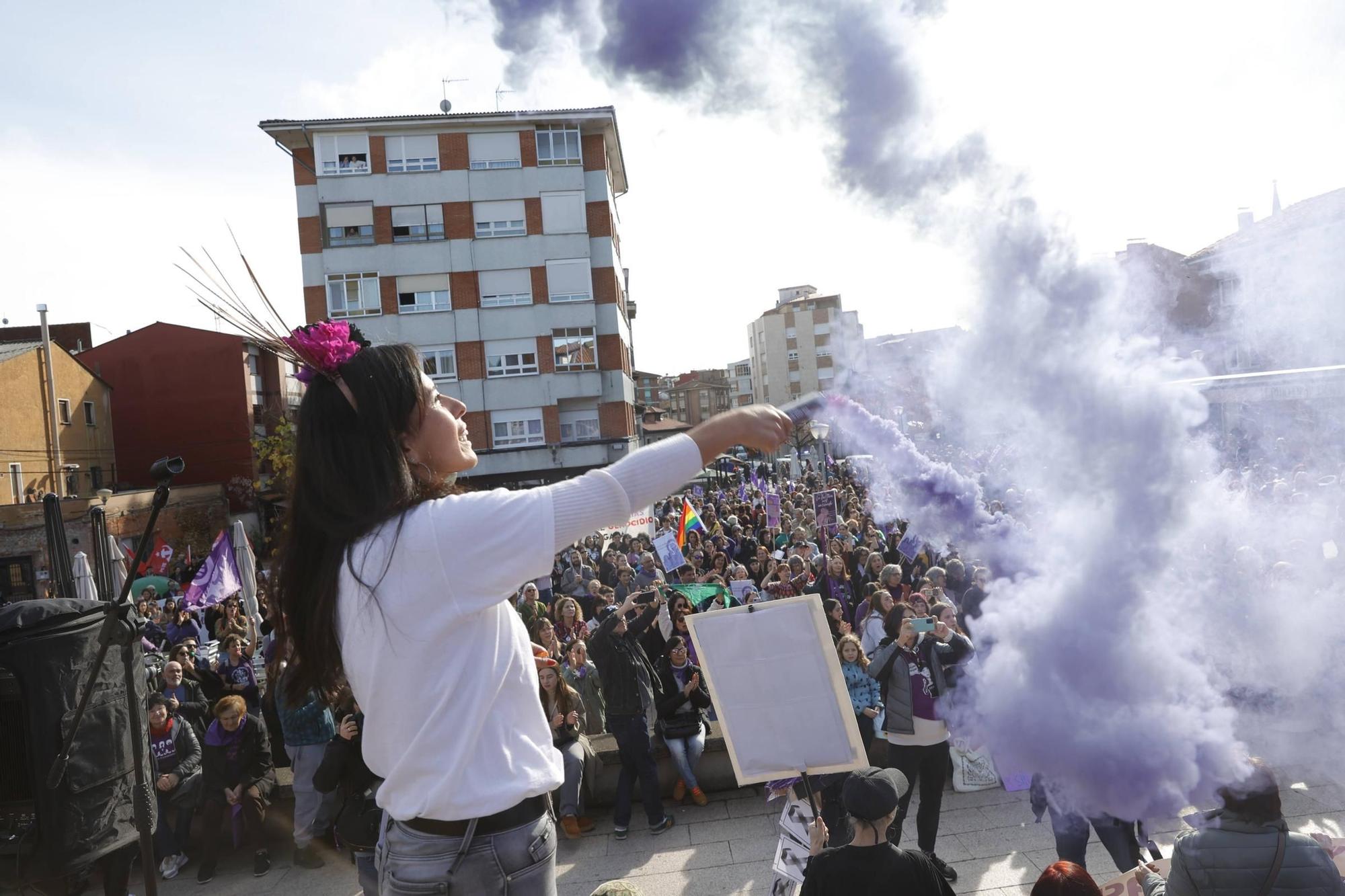 Así fue la manifestación del 25N en Pola de Siero