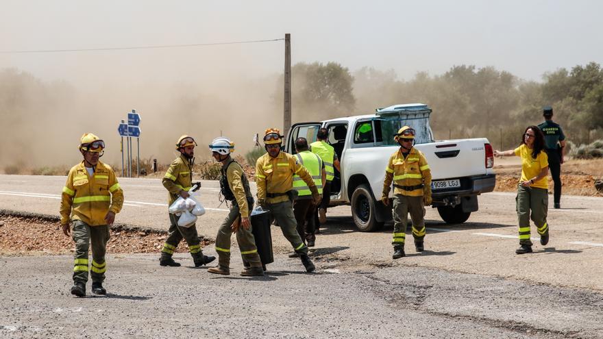 Los vecinos realojados por los incendios: “Estamos muy bien atendidos pero no estamos en casa”