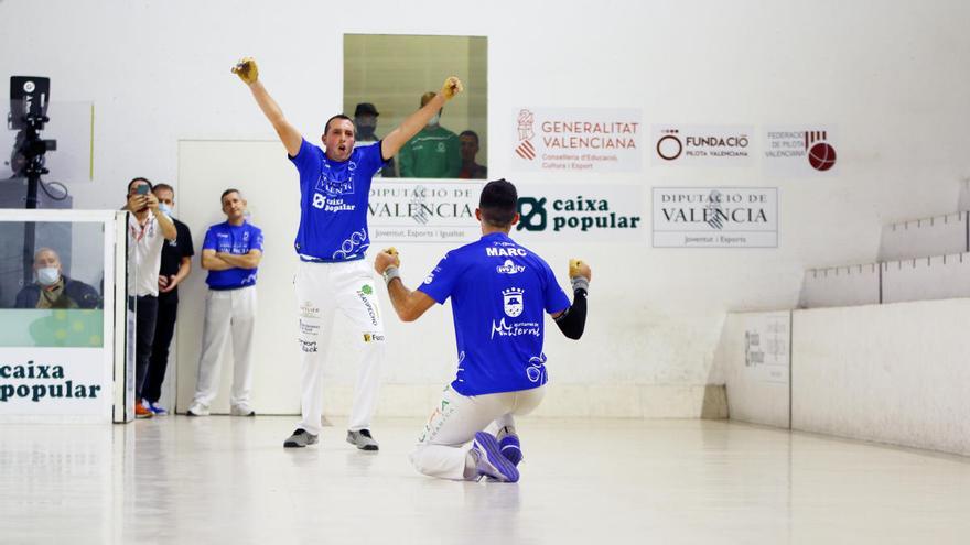 Salelles II i Marc enceten el mà a mà de raspall