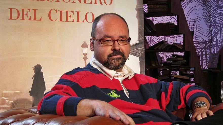 El escritor Carlos Ruiz Zafón.