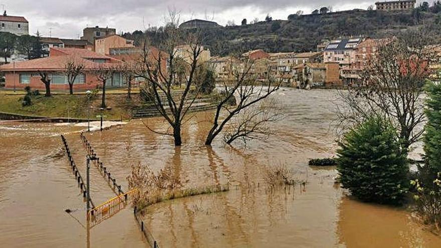 Passera de vianants submergida per la crescuda de la riera d&#039;Olvan