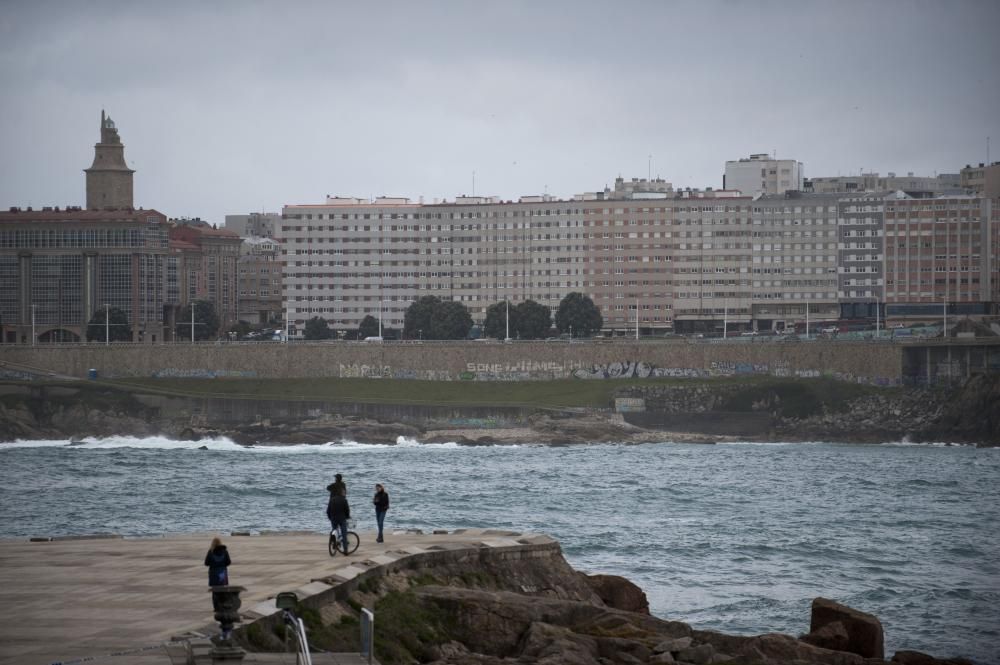 Activada la alerta naranja por olas de hasta 6 metros