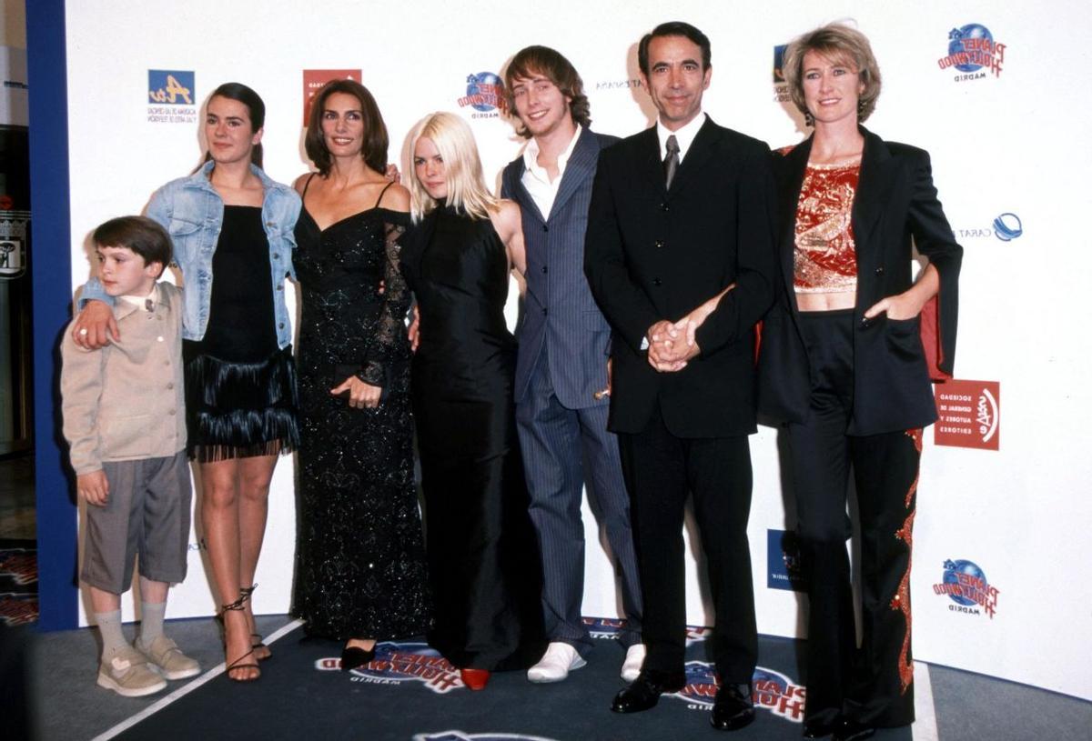 El elenco de Cuéntame en 2002