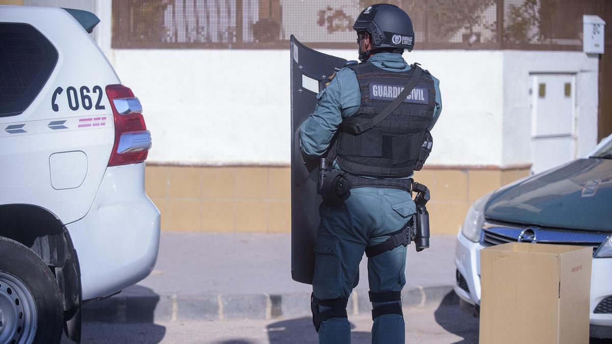 Operativo de la Guardia Civil en Lo Ferro.