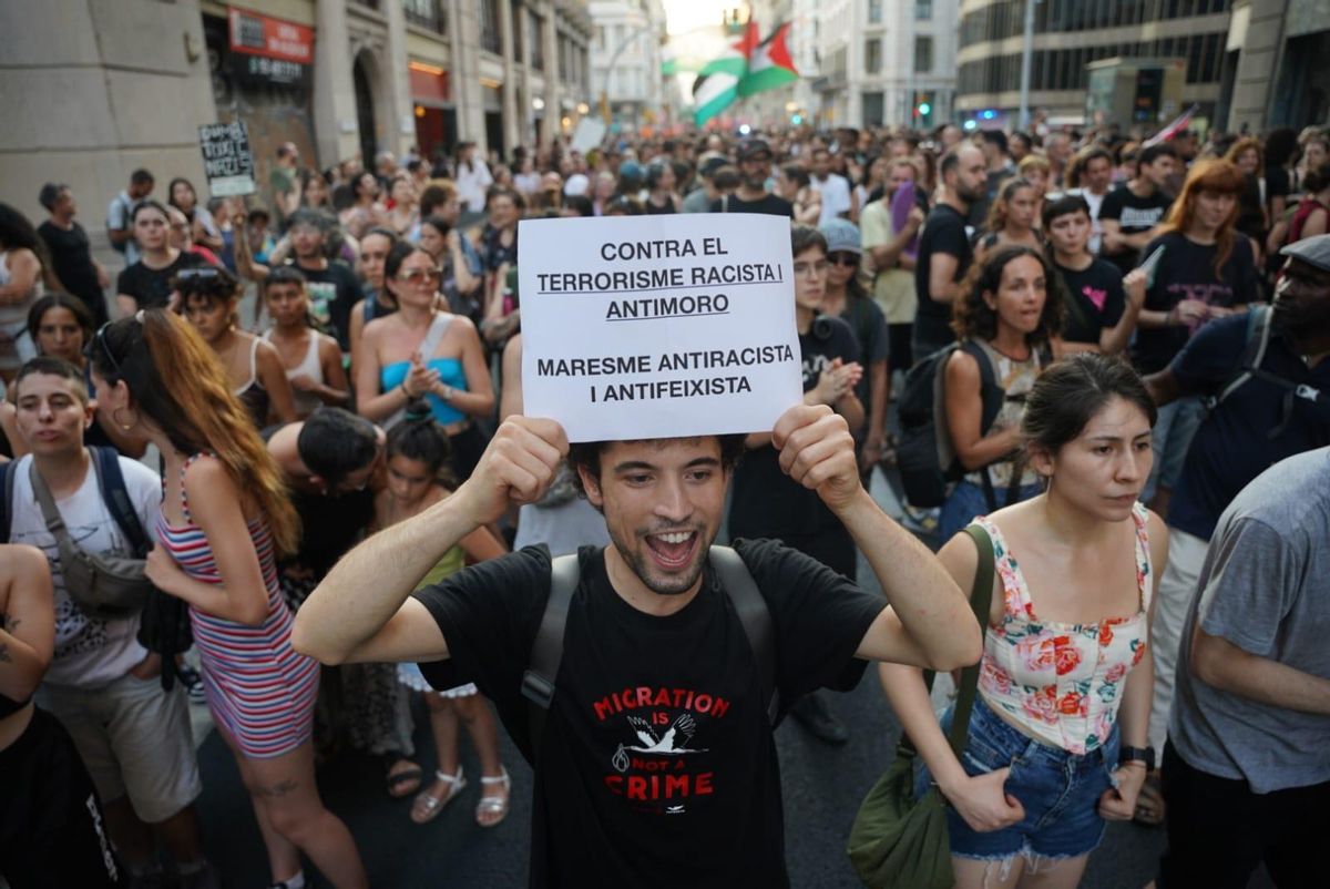 Gran manifestación antiracista en Barcelona