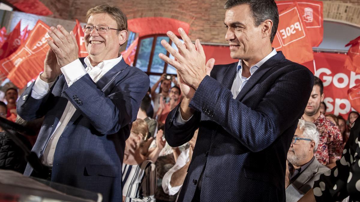 Pedro Sánchez con el president de la Generalitat, Ximo Puig.