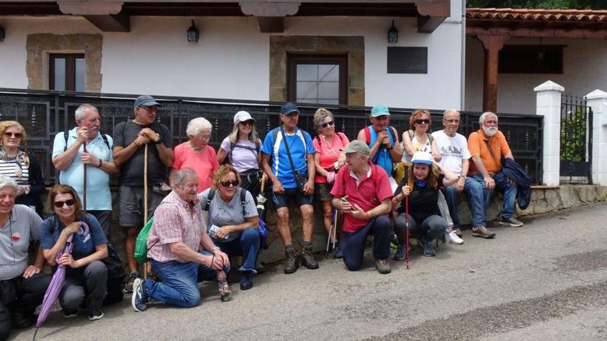 El Coro San Andrés recorre la ruta de Gaspar García Laviana | LNE