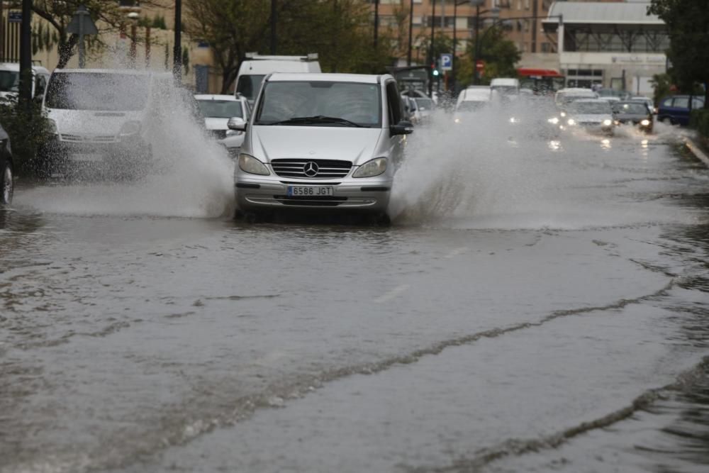 València, colapsada por la tromba de agua