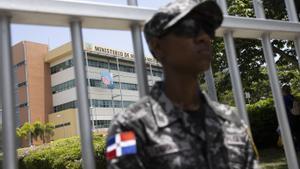 Un agente de la policía de la República Dominicana en una imagen de archivo.