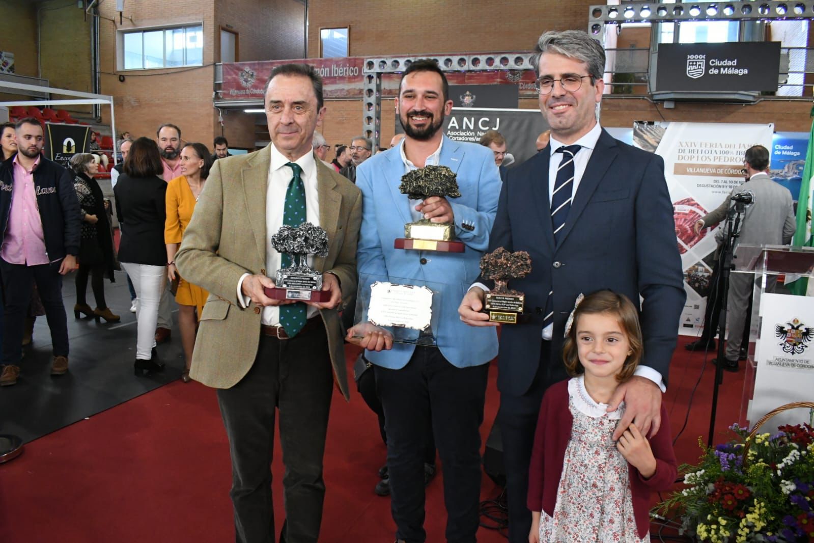 José Alcobendas, de Villanueva de Córdoba, gana el concurso nacional de cortadores de jamón