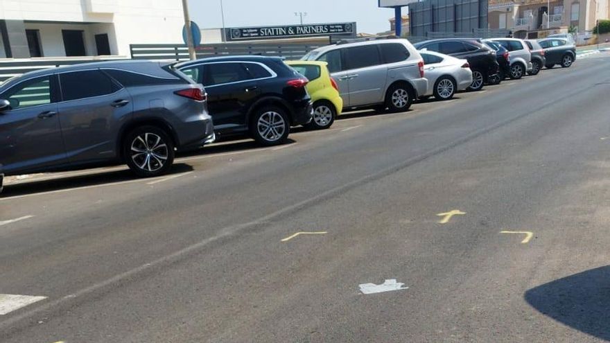 La ciudad celebra un San Antón atípico con restricciones y medidas de seguridad por el aumento de contagios por covid. | TONY SEVILLA