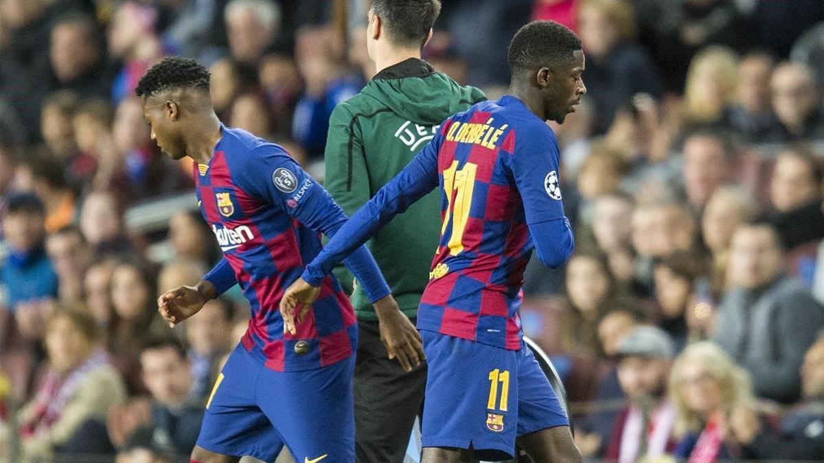 Ansu Fati suple a Dembélé en el duelo contra el Slavia de la Champions.