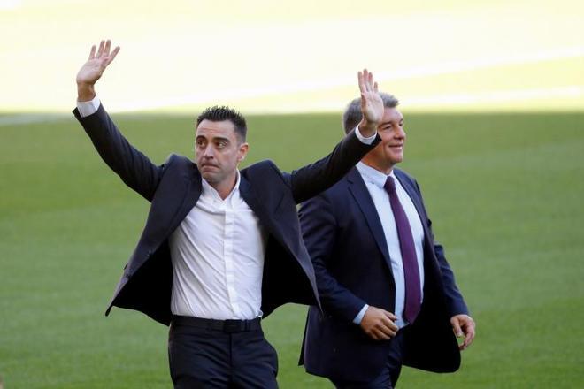 La presentación de Xavi Hernández, en imágenes