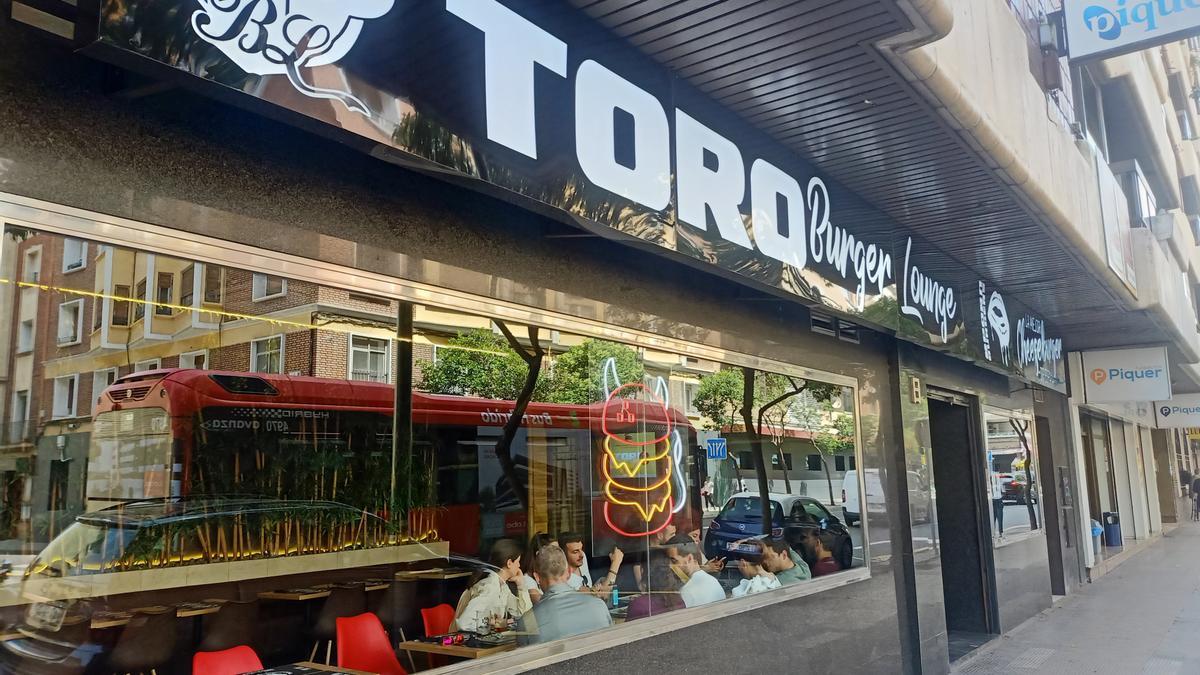Fachada del Toro Burger de Zaragoza