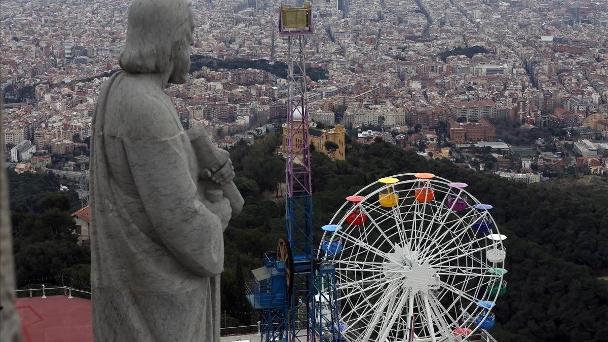 zentauroepp25235766 barcelona  27 2 2014   nueva noria en el tibidabo      foto 180530160712