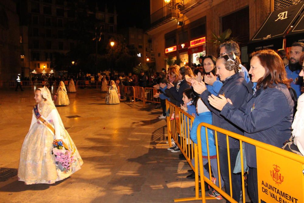 Ofrenda 2018: Así desfiló la fallera mayor infantil Daniela Gómez