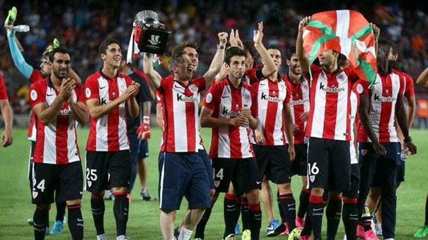 Los jugadores del Athletic Club celebran el título.