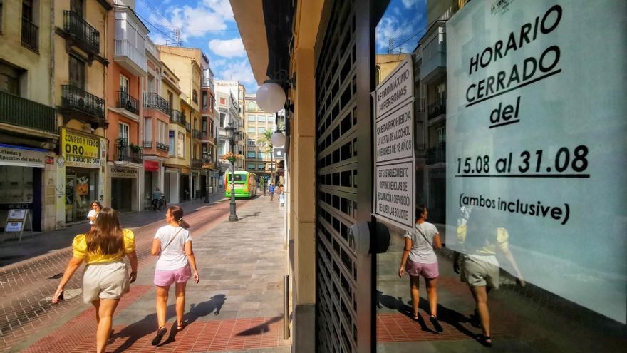 Castelló baja la persiana en agosto