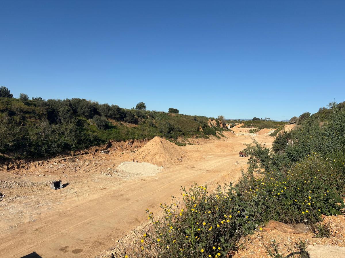 Los trabajos que se están desarrollando en el barranco de l'Horteta de Torrent.