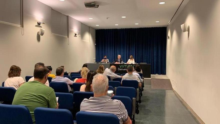 Al encuentro fueron invitados los administradores de fincas y representantes vecinales.