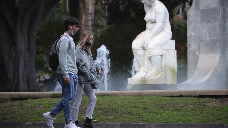 La covid da un respiro a los hospitales de Canarias