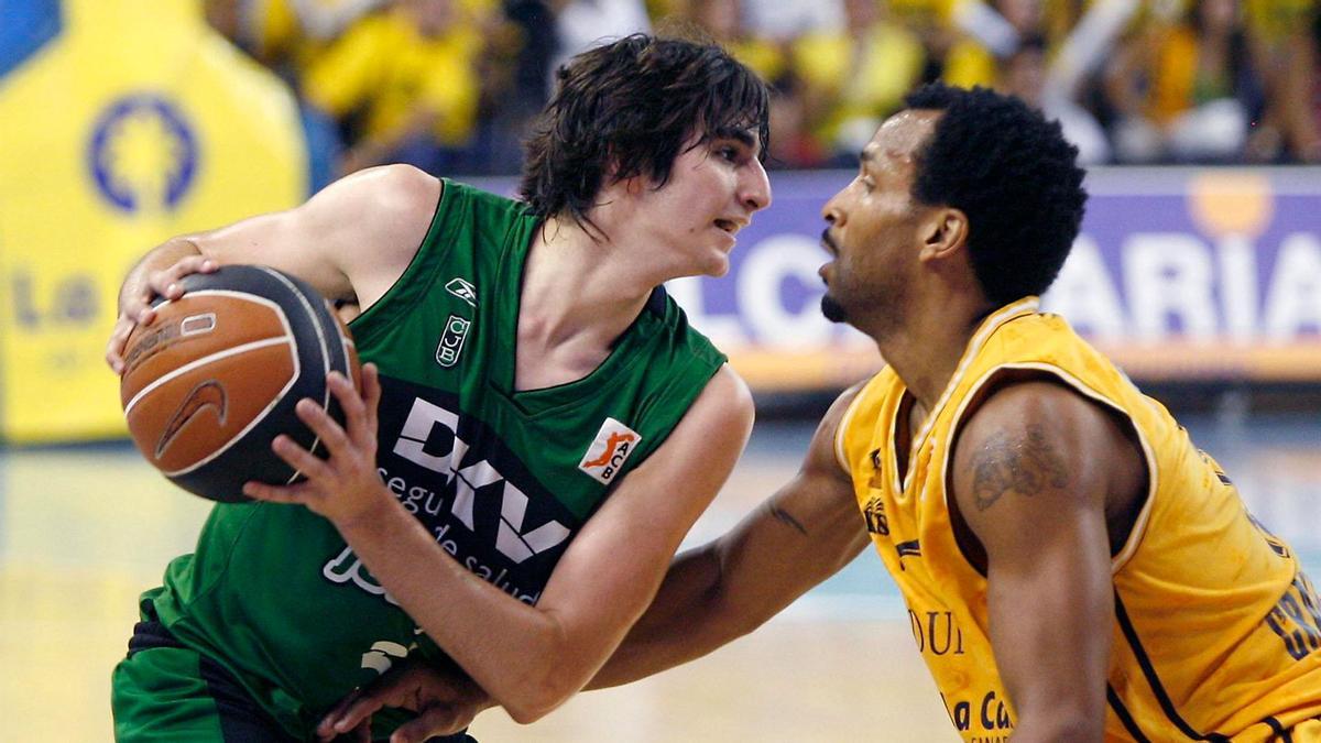 Ricky Rubio, defendido por Marcus Norris en un partido en el CID.