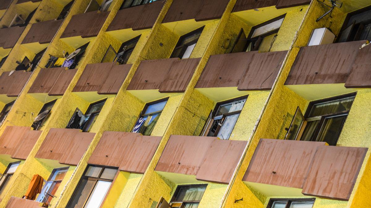 Fachada del Edificio Astoria, sito en la calle Pelayo.