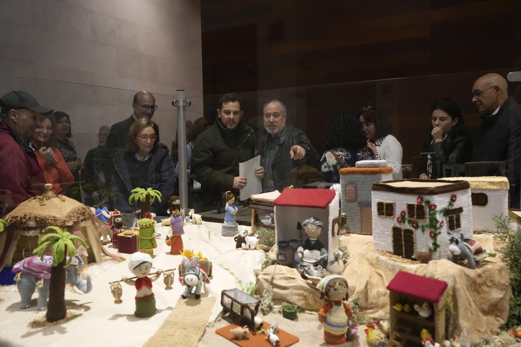 GALERÍA | Belén de ganchillo 'Al hilo de la Navidad' en el Museo Etnográfico