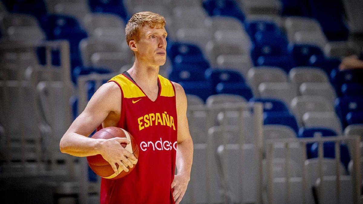 Alberto Díaz, en el Martín Carpena con la selección.