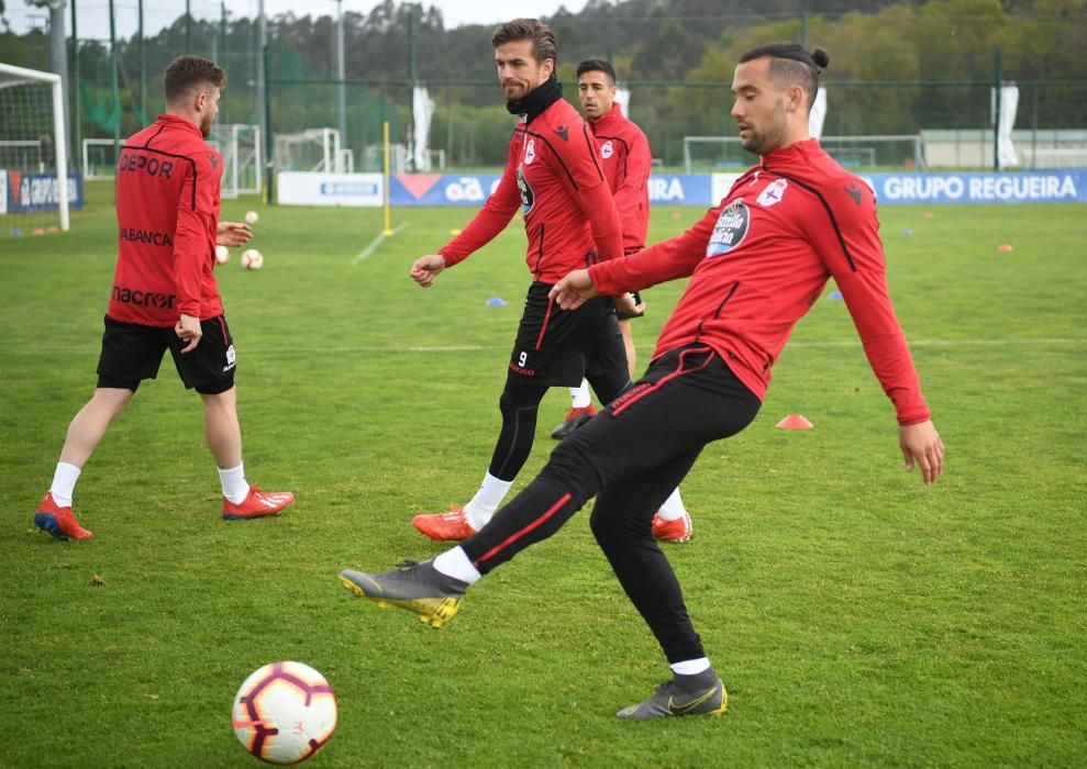 El nuevo técnico blanquiazul se pone al frente del equipo. El segundo entrenador Fabián Rivero y el preparador físico Moisés del Hoyo se unen junto a Martí al cuerpo técnico del primer equipo.