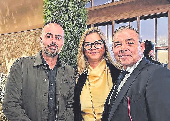 Pere Joan Pujol, Marisol Mir y Alberto González.