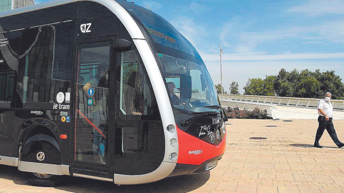 Los nuevos autobuses eléctricos que circularán en Zaragoza parecen un tranvía.