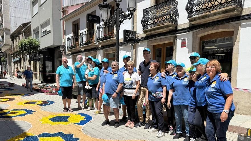 La Asociación Cunhas e Flores en el Corpus San Paio, en A Estrada