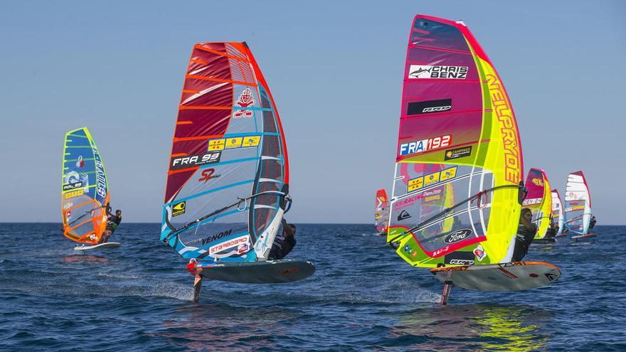 Foil, windsurf i furgonetes Volkswagen a la traca final del Mundial de Sant Pere