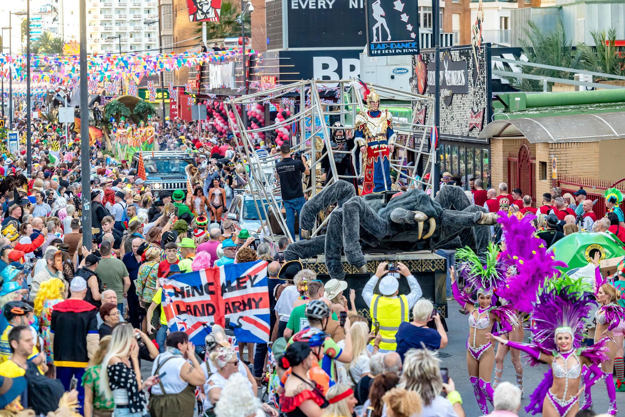 La "Fancy Dress" llena de disfraces Benidorm