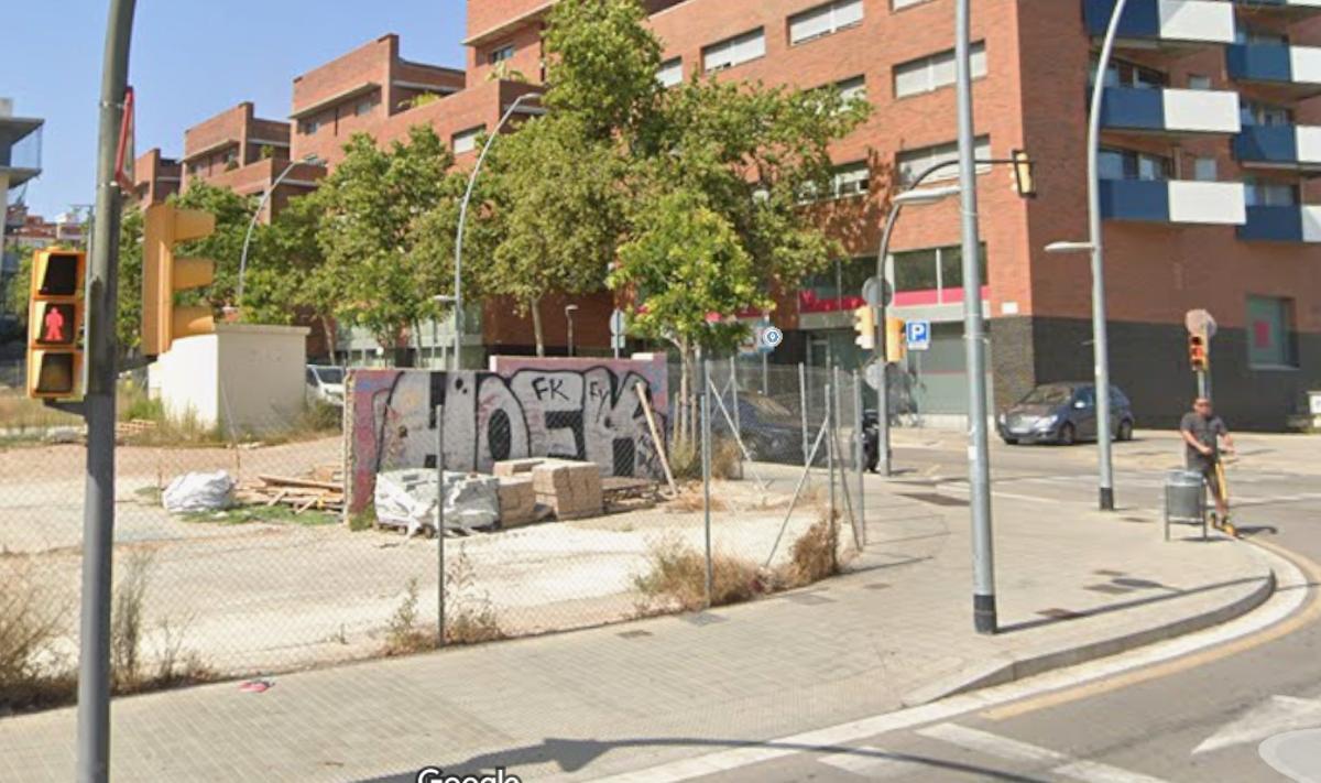 Solar en la calle de Canigó, 1, cedido por el Ayuntamiento de L'Hospitalet al AMB