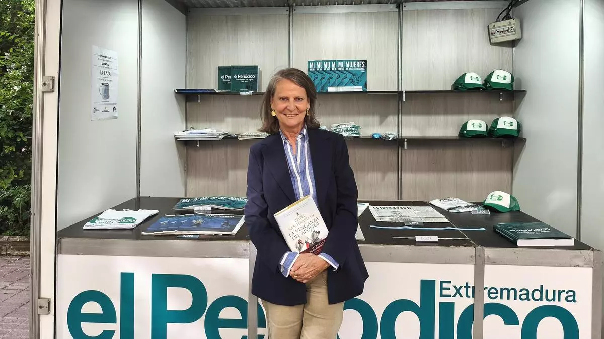 Isabel San Sebastián en la Feria del Libro de Cáceres: "En todos mis libros estoy yo, mis personajes son reflejos de mi propia evolución"