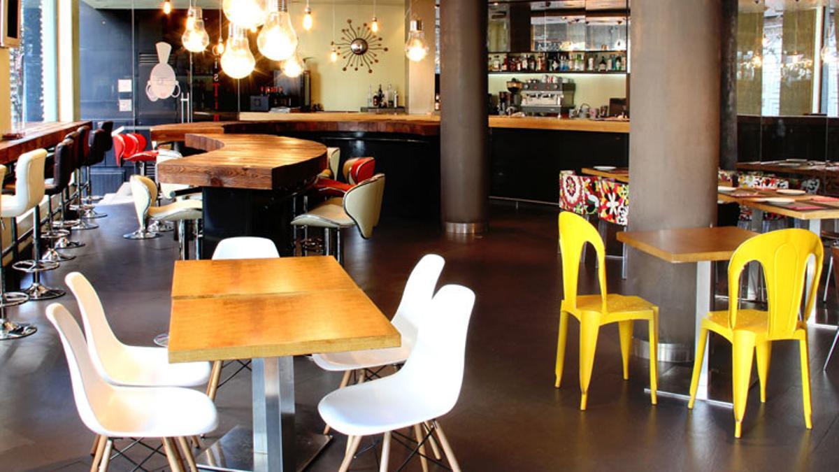 Distinto Un bar DisTinto - Woman