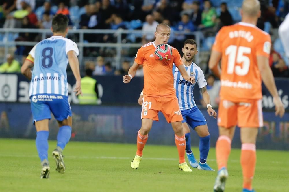 El partido entre el Málaga y el Oviedo, en imágenes