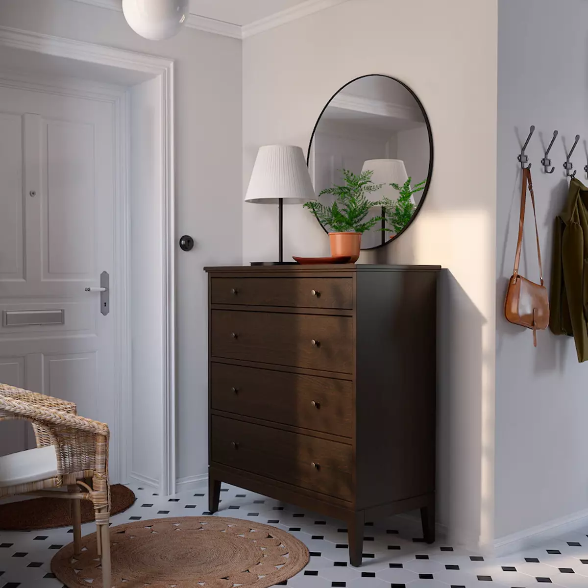 Cómodas Ikea | Para un recibidor o para tu habitación, este mueble en color negro es ideal