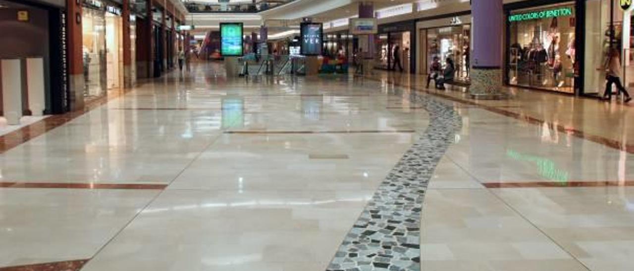 Salom atribuye la compra del centro comercial a las expectativas de negocio