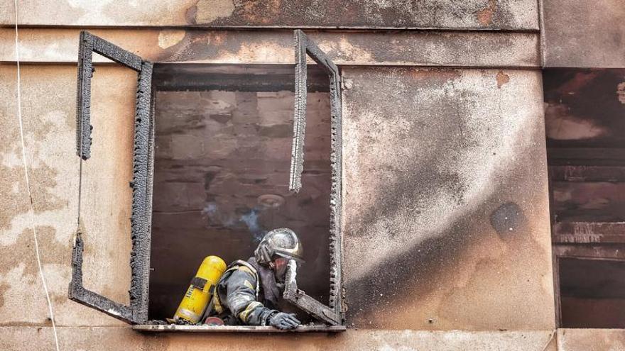 Un incendio en una vivienda de Santa Cruz crea alarma entre los vecinos