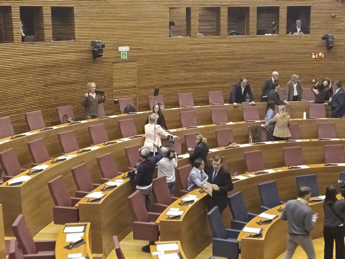 La televisión alemana graba a Mar Galcerán, este jueves en las Corts.