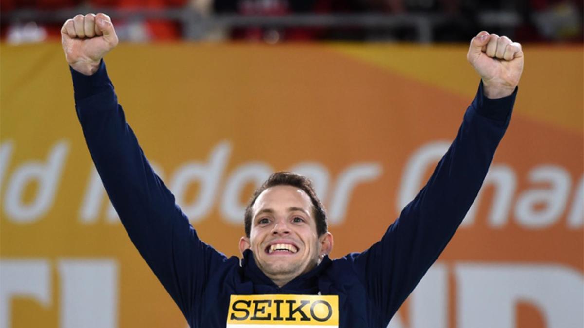 El francés Lavillenie ganó la medalla de oro