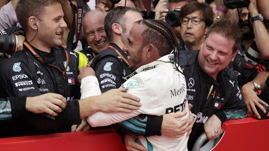 Lewis Hamilton hace llorar a Vettel en su casa