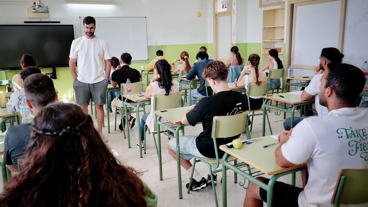 Oposiciones a docente 2026 en Tenerife