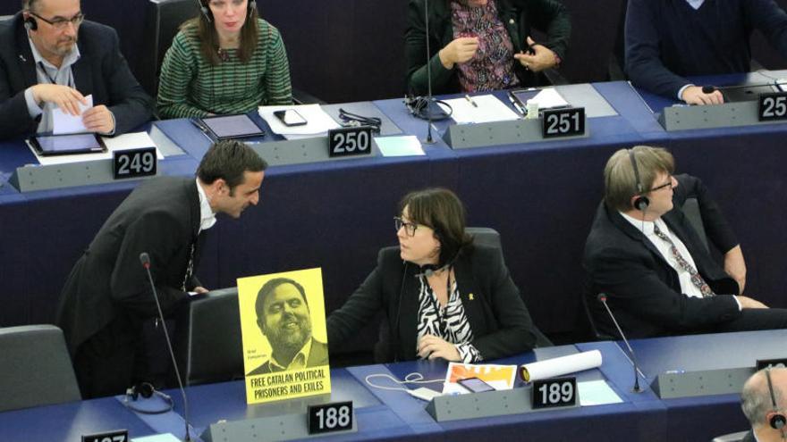 Cartell de Junqueras al ple de l&#039;Eurocambra de fa dues setmanes