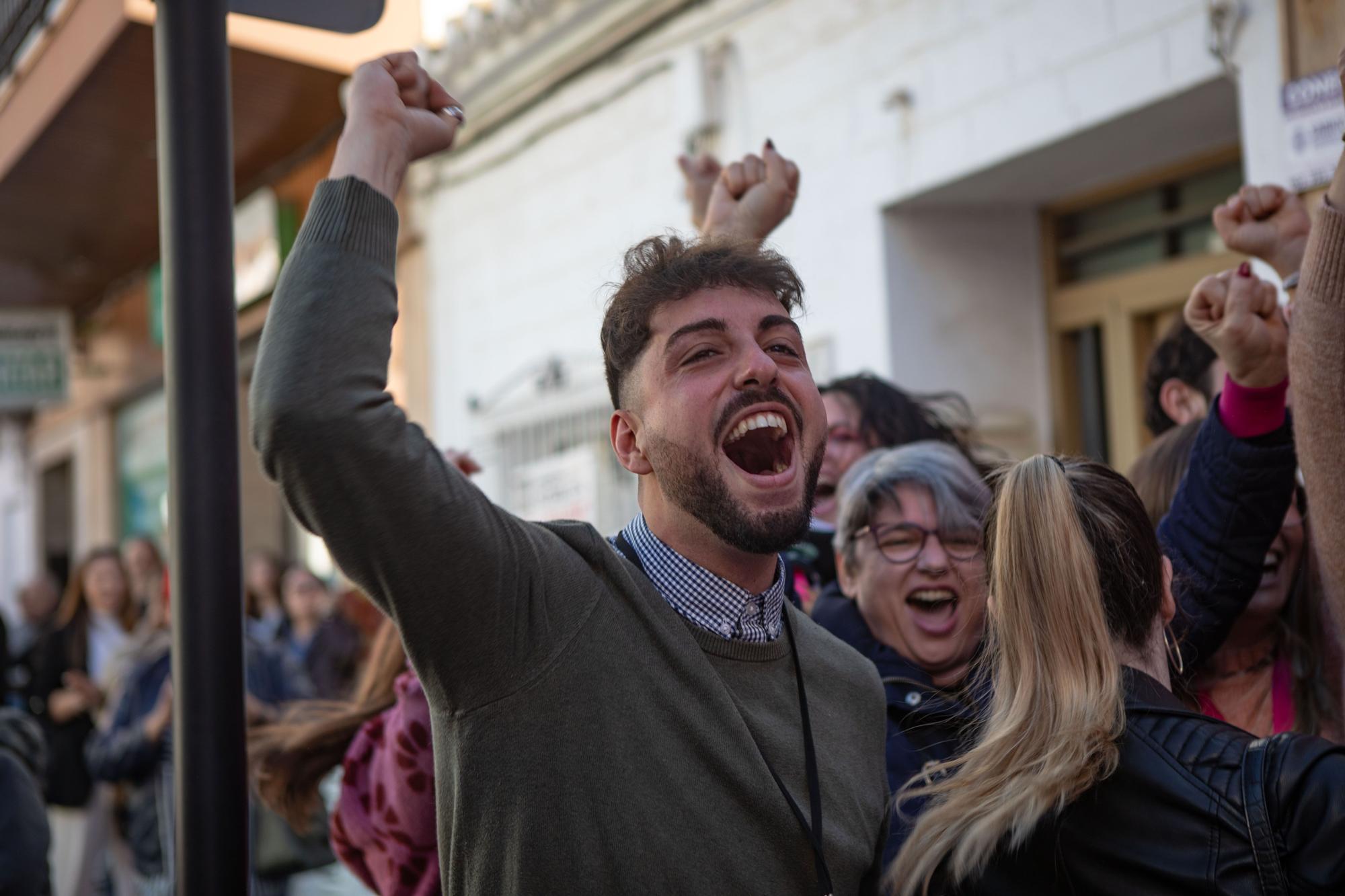 Así han celebrado repartir el Gordo en el Perolo