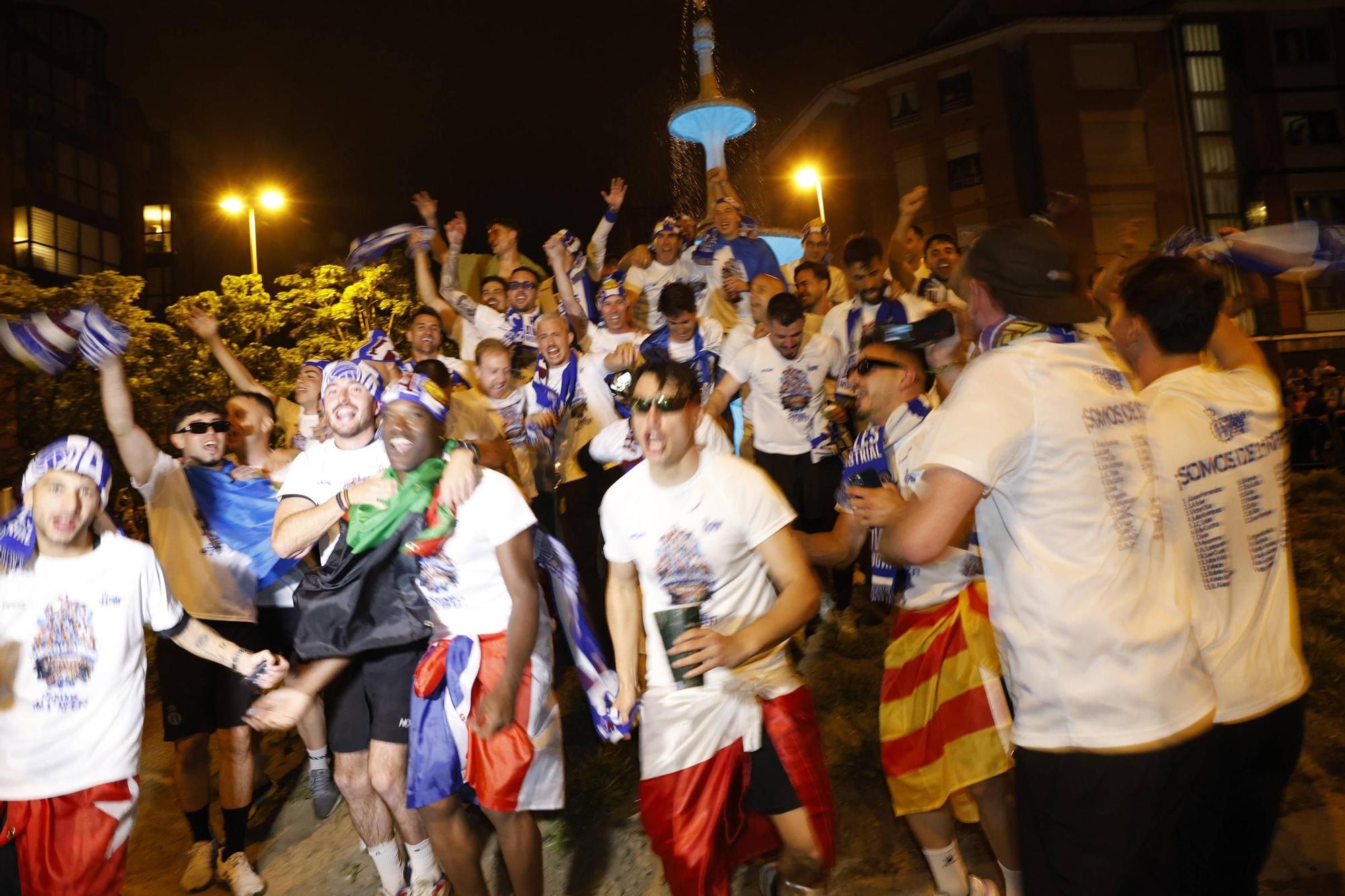 EN IMÁGENES: Locura en las calles de Avilés por el ascenso